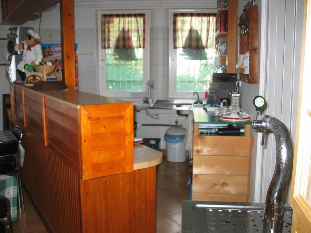Abádszalóki Vitorlás Vendégház Extérieur photo