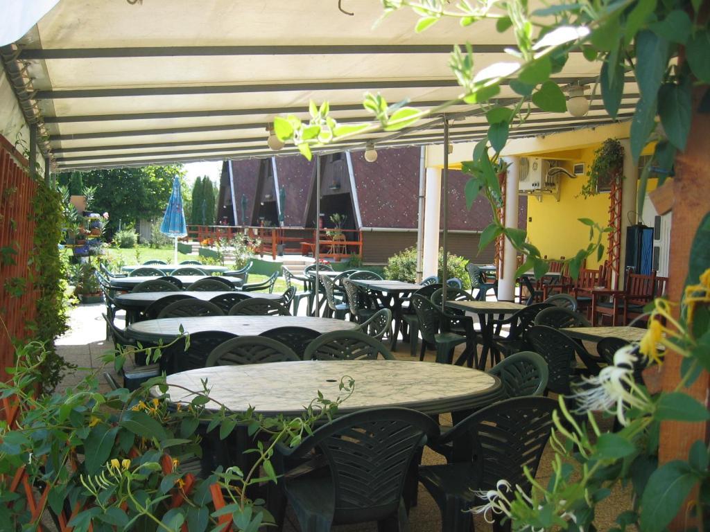 Abádszalóki Vitorlás Vendégház Extérieur photo
